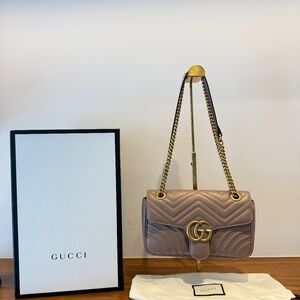 Gucci Marmont Shoulder Bag in Taupe size small